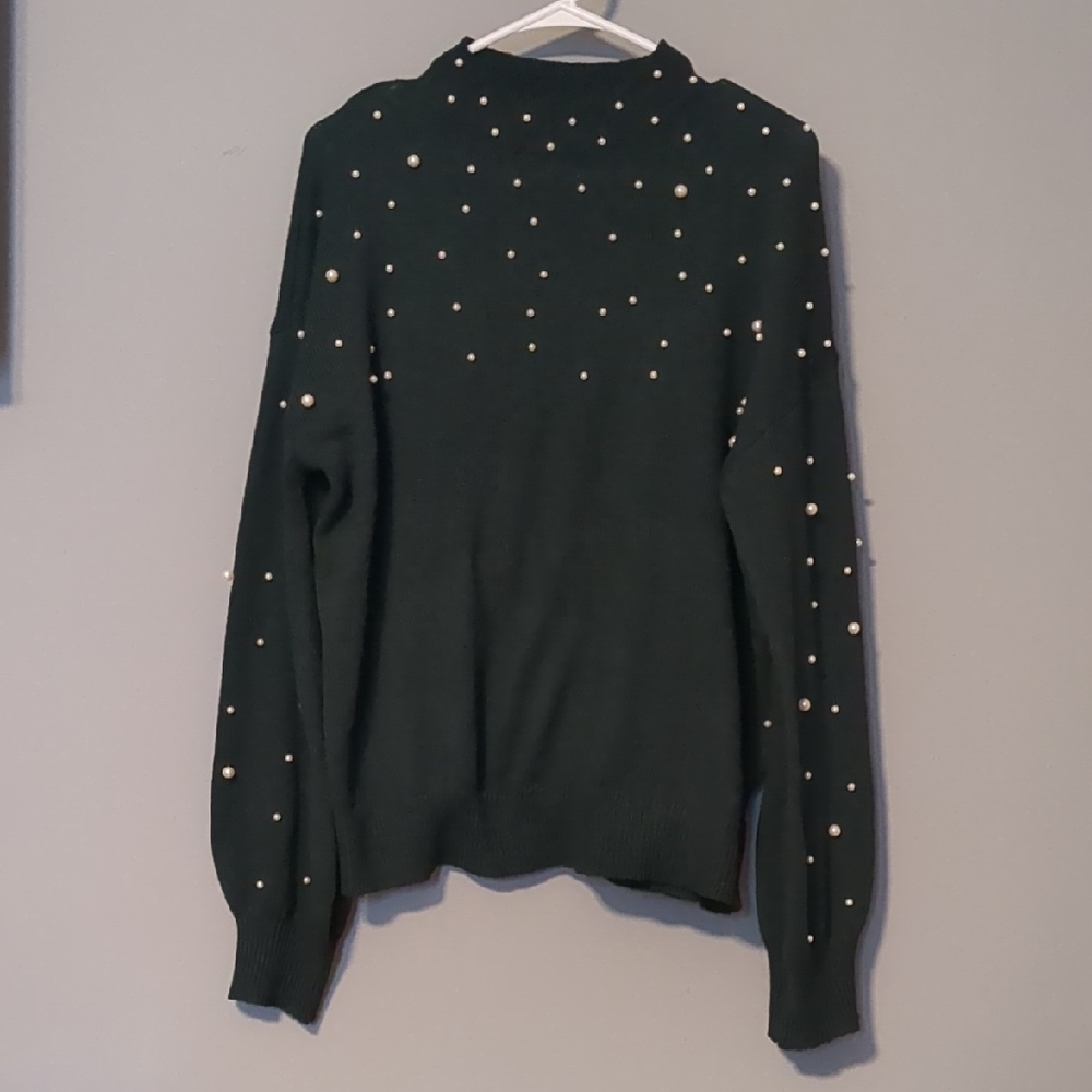 Elegant Green Turtleneck Sweater with Pearl Accents